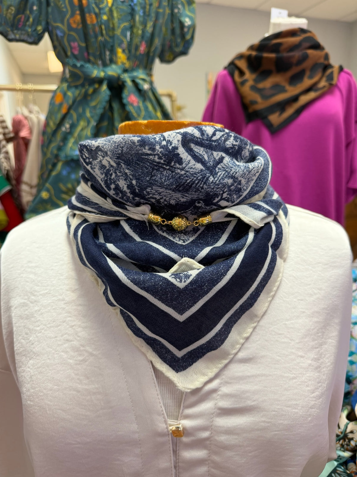The Blue Willow Clasp Scarf