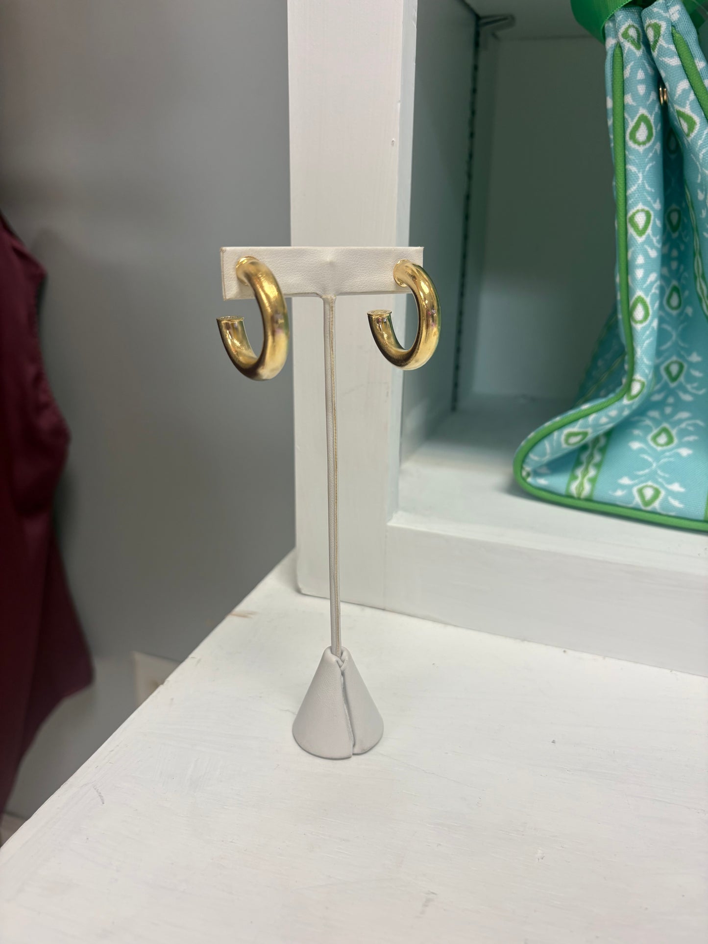 Shelia Fajl Small Chantal Hoops in Gold