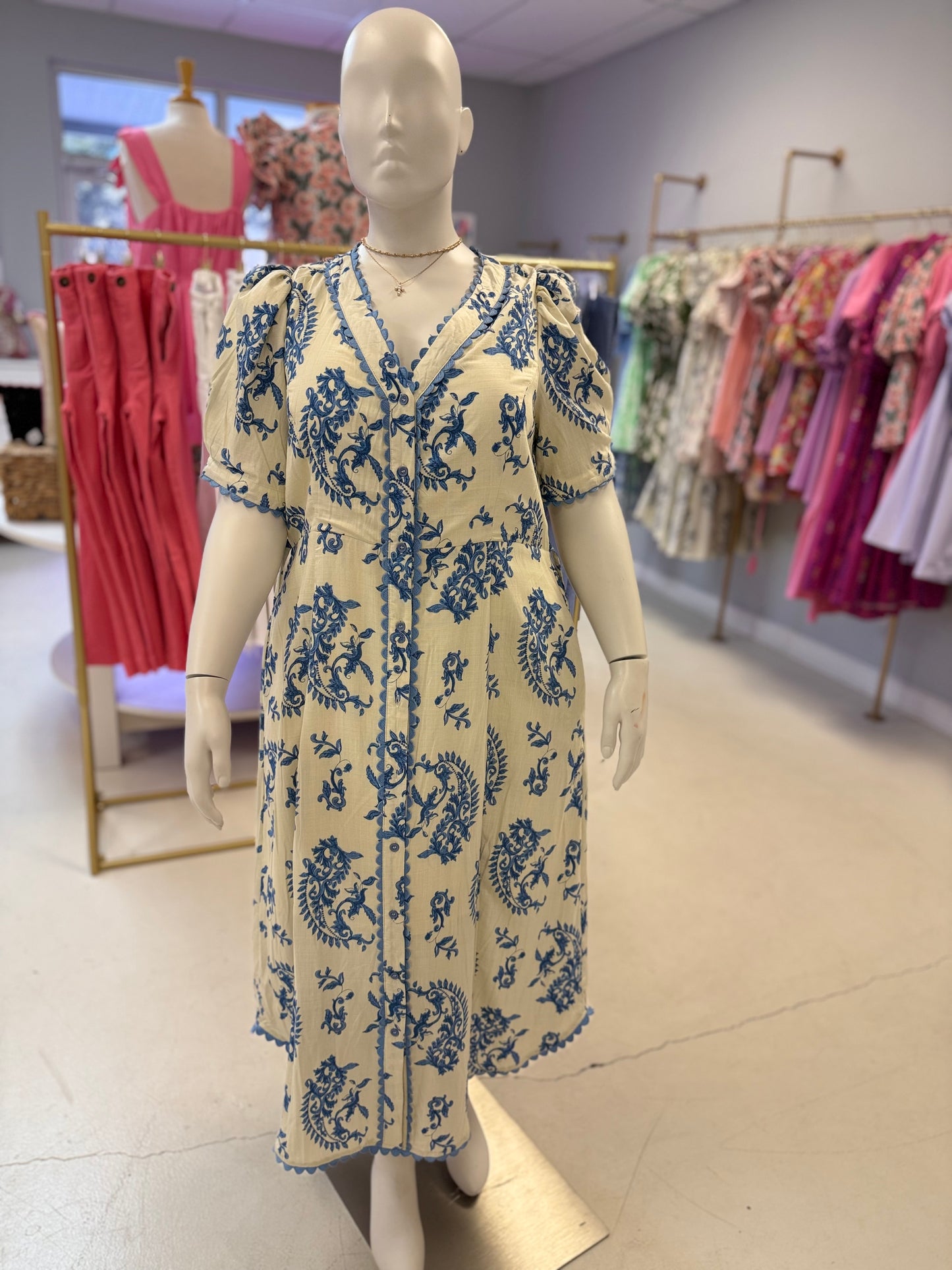 The Mack Midi Dress - Curvy