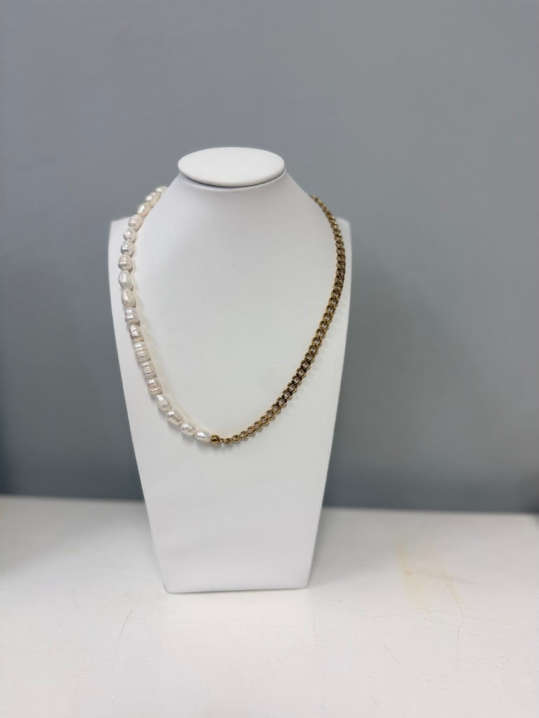 The Sutton Necklace