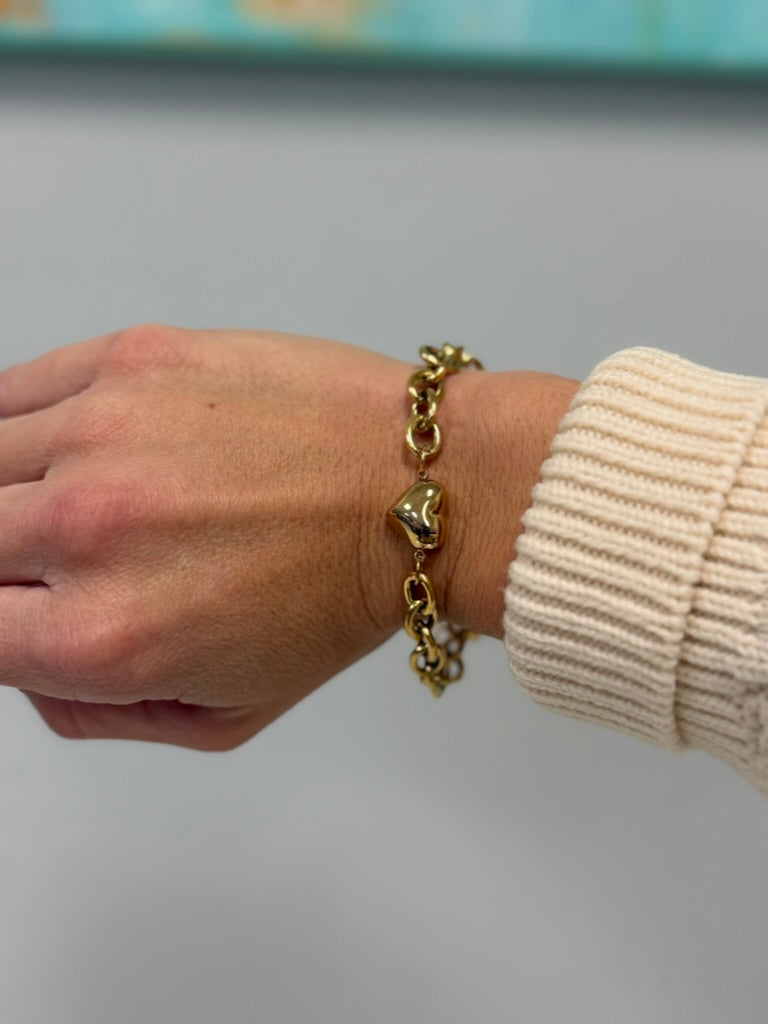 The Golden Heart Chain Bracelet