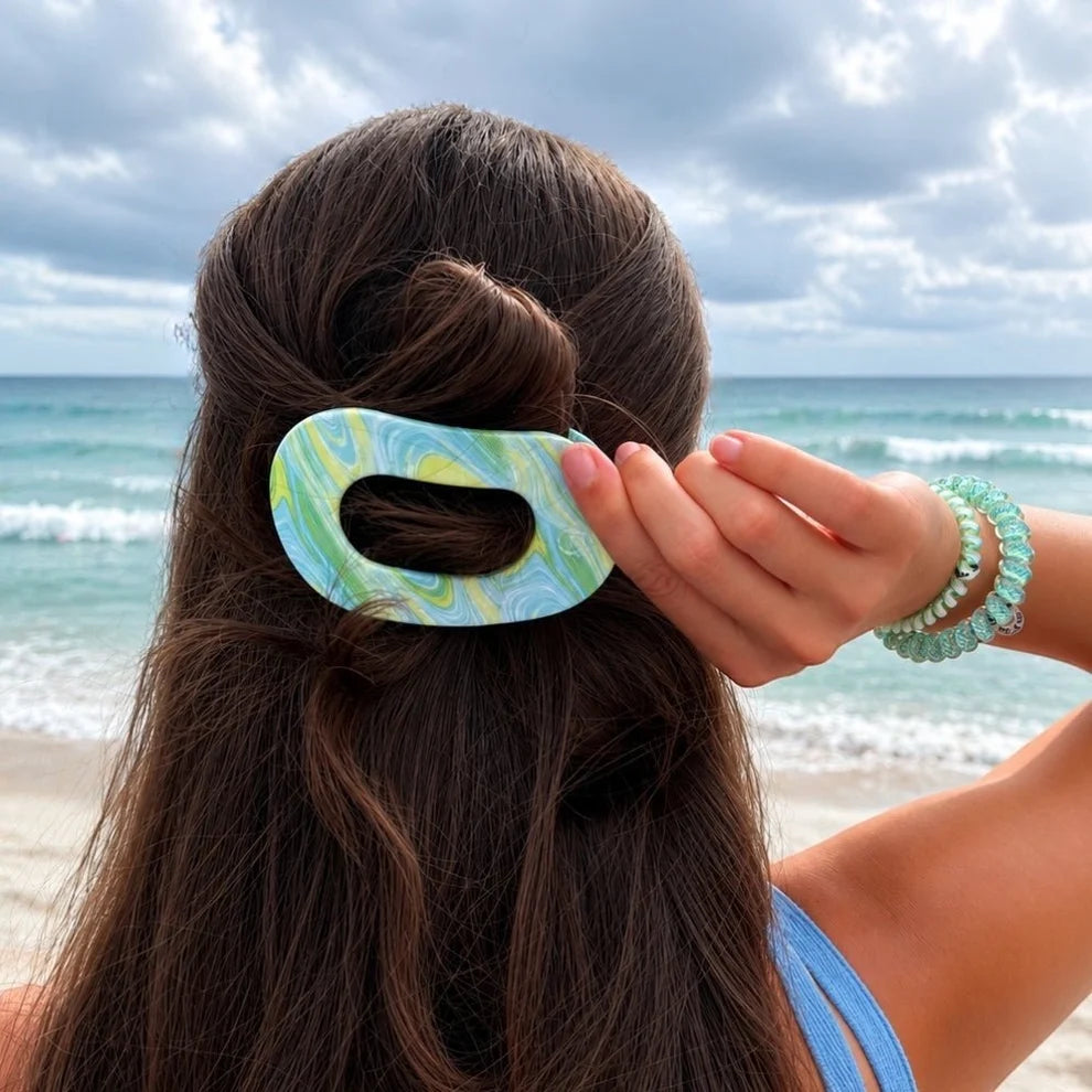 Flat Round | By the Sea Shore | Medium Hair Clip